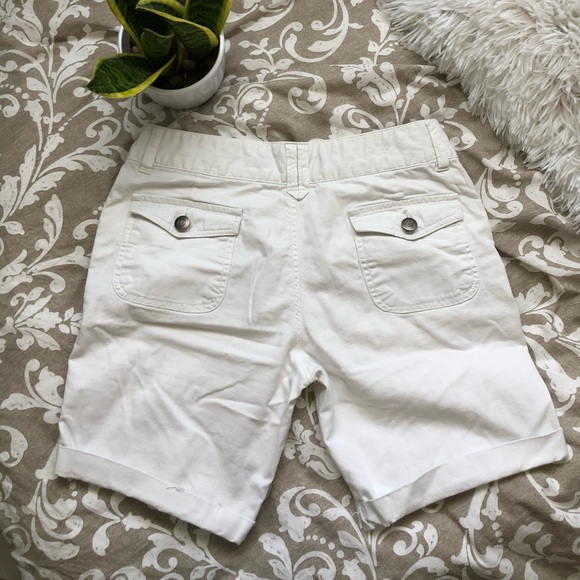 White denim Bermuda shorts - Picture 3 of 3